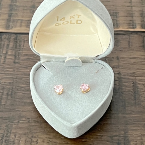 NEW! Pink Ice Heart Shaped Stud Earrings in Box - Picture 2 of 10